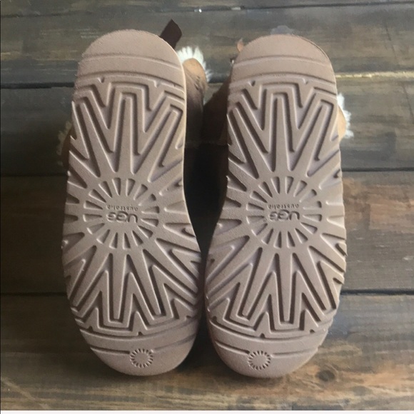 🎀 Bailey Bow Ugg 🛍 Chestnut 🎀 - Picture 6 of 8
